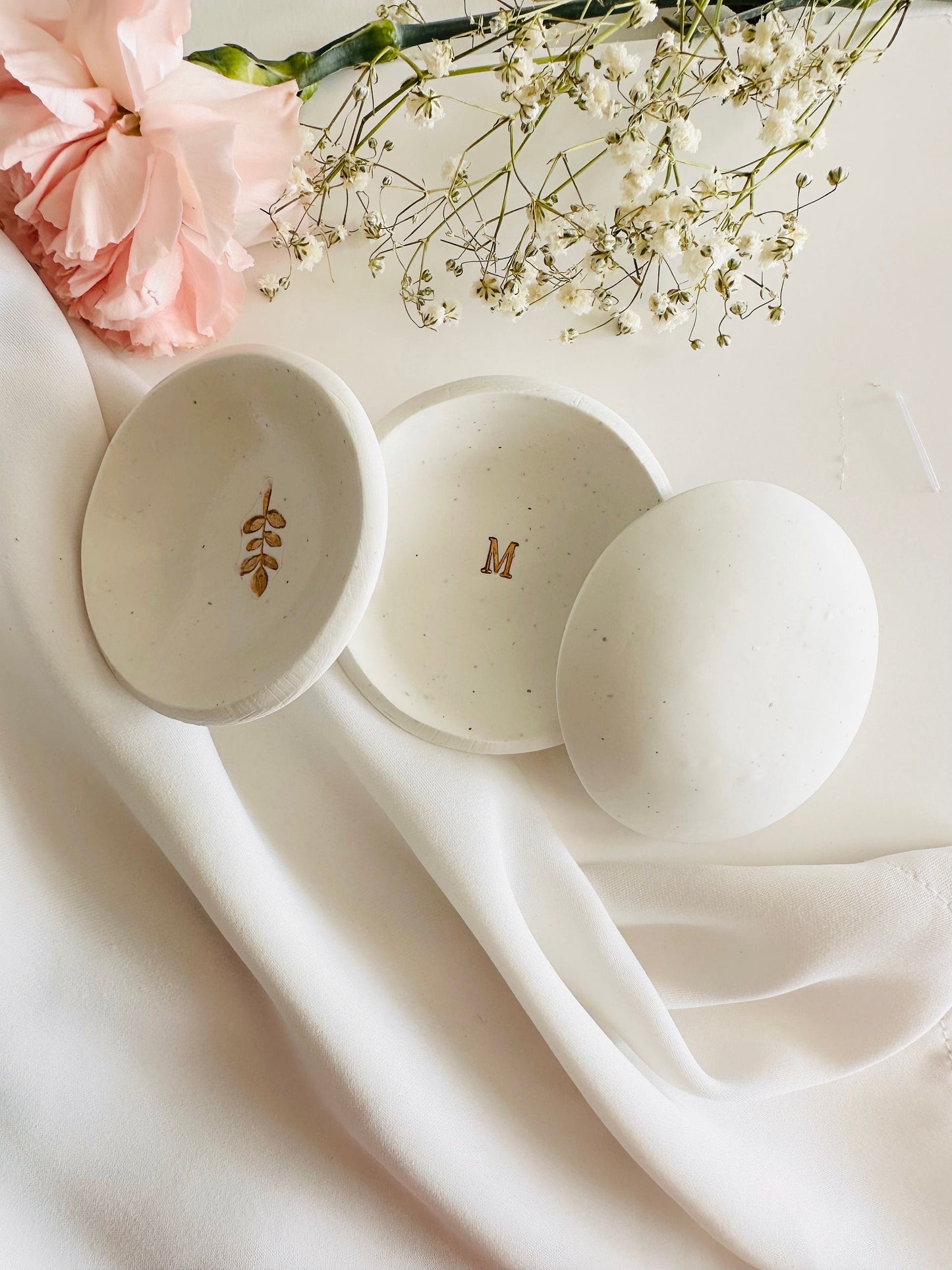 Minimalist monogram ring dish personalized, 2.5 inches bowl