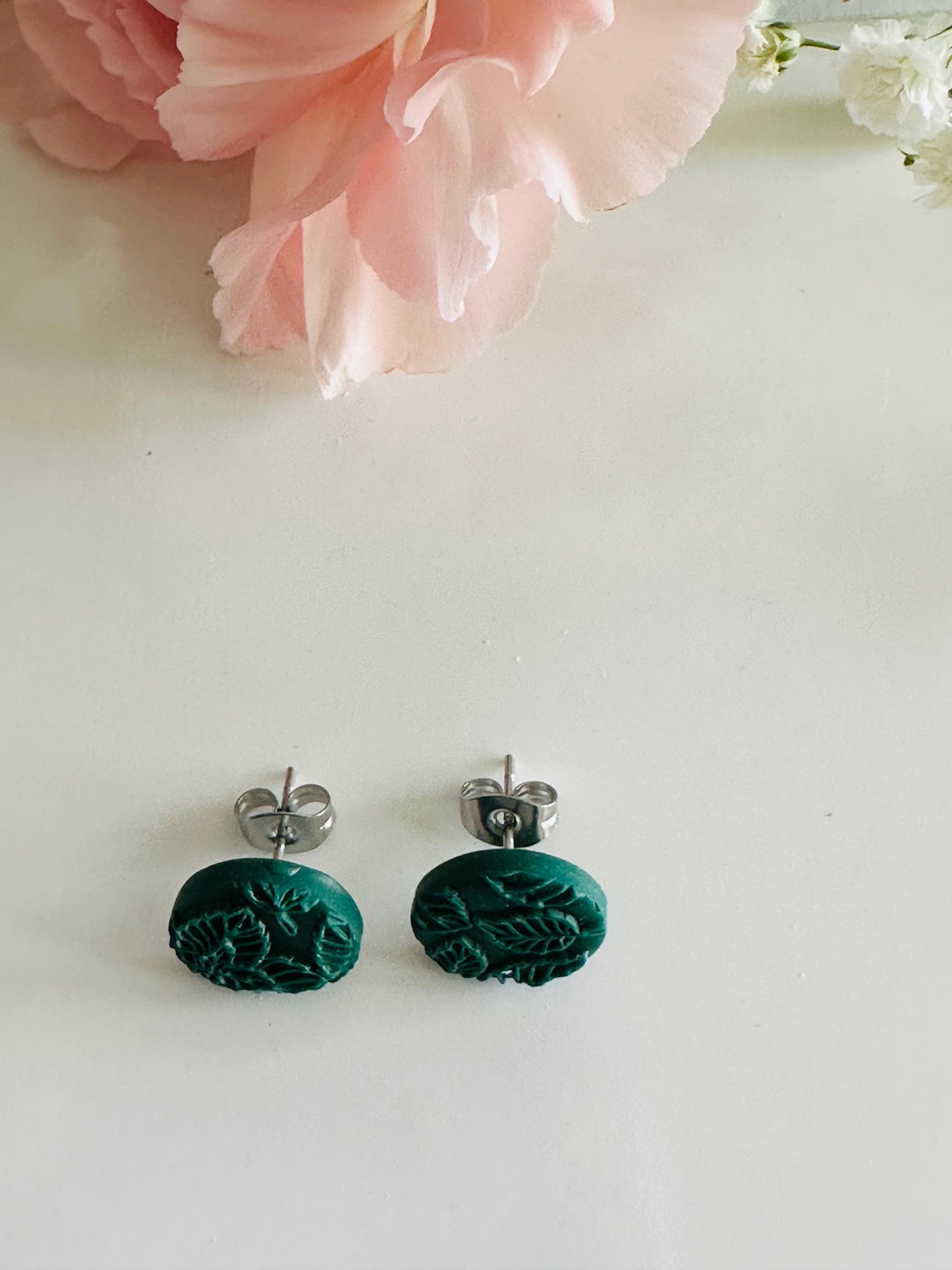 Emerald Green polymer clay stud earrings, 10 mm