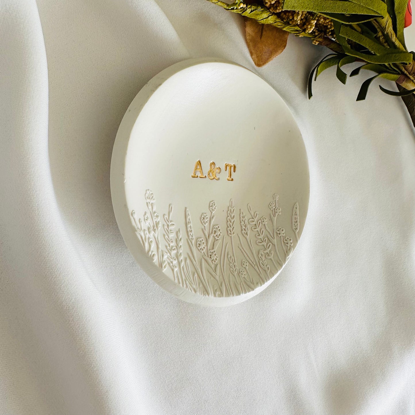 Embossed flower garden Personalized ring Dish