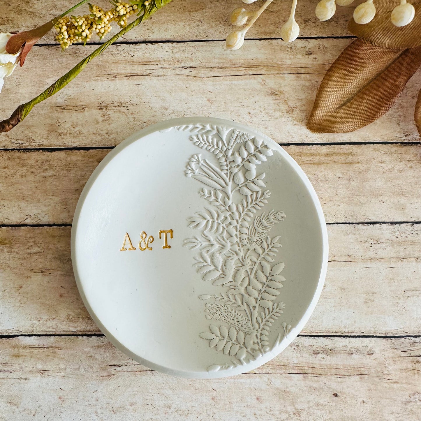 Embossed flower vine garden Personalized ring Dish